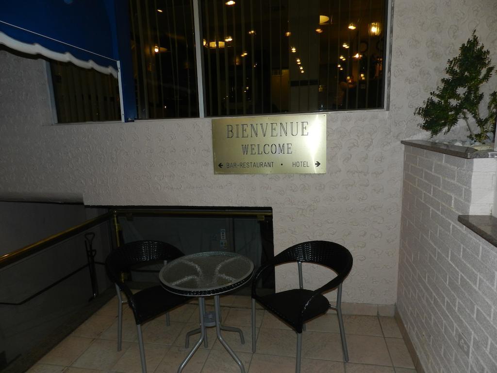L'Auberge De L'Aeroport Inn Dorval Exterior foto