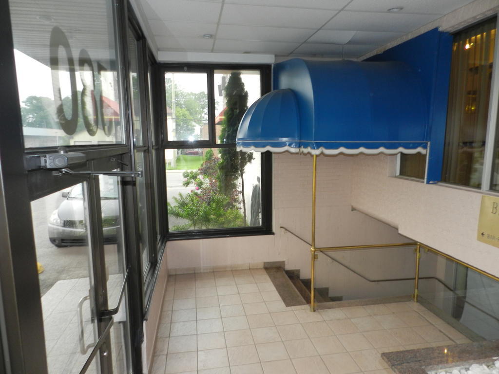 L'Auberge De L'Aeroport Inn Dorval Exterior foto